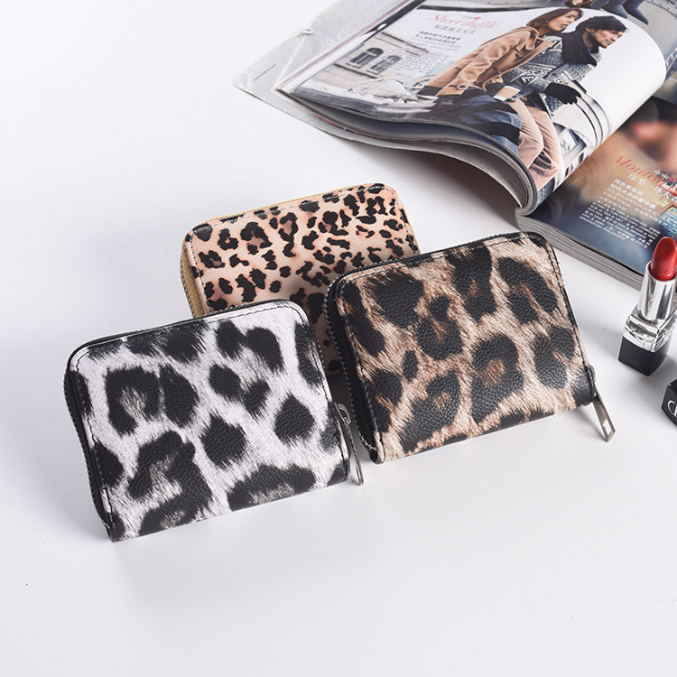 2020081209371211492 Woman Fashion Leopard Zipper PU Short Wallet - Image 1