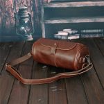 Wholesale Men Fashhion Lock Clasp Wide Shoulder Straps Solid Color Crossbody Bag