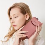 Wholesale Women Fashion Letter Printed Crossbody Purse - Image 5