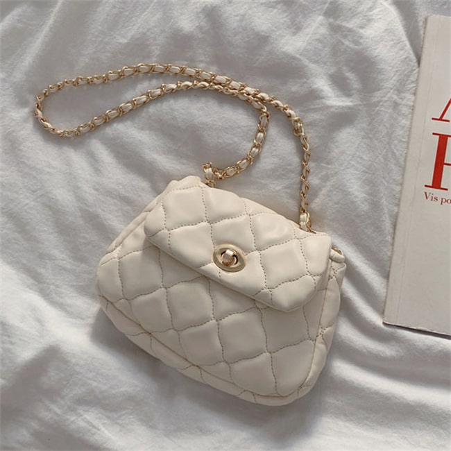 2021062810593154025 Women Fashion Solid Color Argyle Crossbody Bag - Image 1