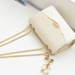 Wholesale Women Cute Style Sequins Imitation Pearl Decoration Crossbody Bag - Image 3