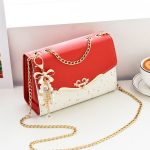 Wholesale Women Cute Style Sequins Imitation Pearl Decoration Crossbody Bag - Image 9