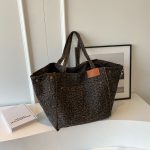 Wholesale Women Fashionable Large Capacity Leopard Printed Canvas Tote Bag - Image 6