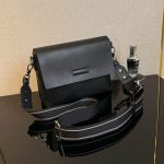 Wholesale Women Fashion Simple Solid Color Large Capacity Crossbody Bag - Image 6