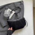 Wholesale Autumn And Winter Women Retro Frosted Dumpling-Shaped Crossbody Bag - Image 6