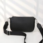 Wholesale Women Fashion Casual Solid Color Rectangle Wide Strap Crossbody Bag - Image 5