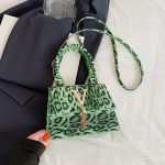 Wholesale Women Fashion Casual Retro Leopard "V" Buckle Square Shoulder Bag - Image 6