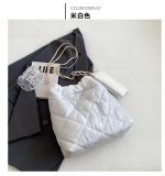 Women Fashionable Solid Color Large Capacity Rhomboid Shoulder Bag - Image 6