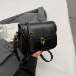 Wholesale Women Fashion Retro Contrast Color Small Square Shoulder Bag - Image 5