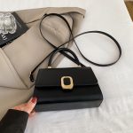 Wholesale Women'S Simple Retro Flip Handbag - Image 6