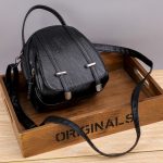 Wholesale Women Fashionable Vintage Crossbody Bag - Image 6