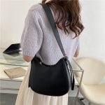 Wholesale Women Fashion Summer Solid Color Shoulder Bag - Image 3