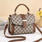 Wholesale Women Casual Retro Simple Color Block Handbag - Image 4