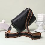 Wholesale Women Fashion Casual Square Wide Strap Crossbody Bag - Image 6