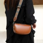 Wholesale Women Fashion Casual PU Solid Color Zipper Crossbody Bag - Image 7