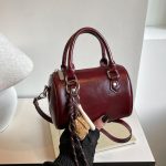 Wholesale Women Fashion Solid Color Bright Soft PU Chain Pendant Handbag