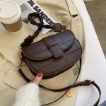 Wholesale Simple Solid Color Clap Shoulder Bag - Image 7