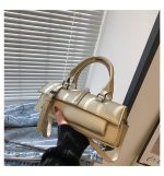 Fashionable Solid Color Shoulder Bag - Image 7