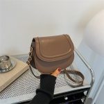 Wholesale Fashion Solid Color Flip Shoulder Bag - Image 7