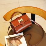 Wholesale Women Retro Premium Leather Handbag Messenger Bag - Image 7