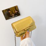 Wholesale Simple Solid Color Stone Pattern Chain Crossbody Bag - Image 8