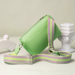 Wholesale Women Fashion Casual Square Wide Strap Crossbody Bag - Image 7