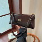 Wholesale Women Fashion Retro Solid Color Rectangular Shoulder Bag - Image 8