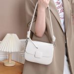 Wholesale Women Fashionable Design Sense Messenger High-End Shoulder Leather Underarm Bag - Image 8