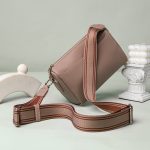 Wholesale Women Fashion Casual Square Wide Strap Crossbody Bag - Image 8