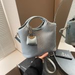 Wholesale Women Fashion Casual Solid Color With Pendant Handbag - Image 7