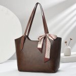 Wholesale Women Vintage Oil Waxed Leather Simple Tote Bags - Image 6