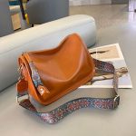 Wholesale Women Vintage Fashion Waxed Genuine Leather Shoulder Bag - Image 9