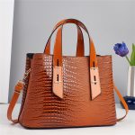 Women Fashion Casual Solid Color Crocodile Pattern Large Capacity Handbag - Image 2