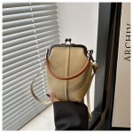 Wholesale Women Fashion Casual Denim Handbag - Image 9