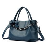 Wholesale Autumn And Winter Women Casual Solid Color Large Capacity Chain Handbag - Image 9