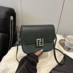 Wholesale Women Fashion Casual Small Square Chain Crossbody Bag