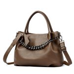 Wholesale Autumn And Winter Women Casual Solid Color Large Capacity Chain Handbag - Image 10