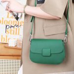 Wholesale Women Fashionable Design Sense Messenger High-End Shoulder Leather Underarm Bag - Image 11