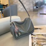 Wholesale Women Vintage Fashion Waxed Genuine Leather Shoulder Bag - Image 11