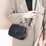 Wholesale Women Fashionable Design Sense Messenger High-End Shoulder Leather Underarm Bag - Image 13