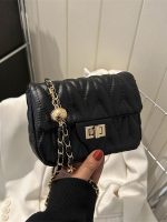 Wholesale Simple And Fashionable Embroidered Rhombic Chain Crossbody Bag - Image 2