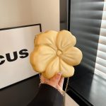 Wholesale Cool Creative Acrylic Women Crossbody Metal Chain Party Bag - Image 2