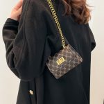 Wholesale Women Fashion Casual Pattern Chain Crossbody Bag - Image 3