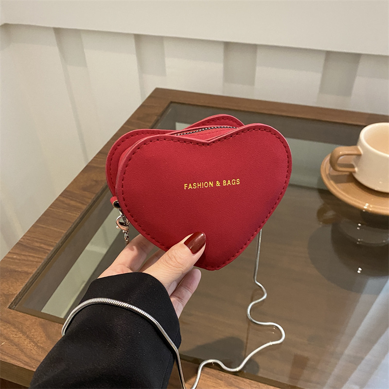 main_0-1230 Wholesale Women Fashion Creative Solid Color Love-Shaped Chain Crossbody Bag - Image 1