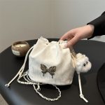 Wholesale Women Fashion Elegant Butterfly Chain Pendant Crossbody Bag