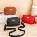 Wholesale Women Fashion Gradient Embossed Square Crossbody Bag