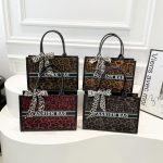 Wholesale Women Fashion Simple Leopard Large Capacity Scarf Handbag - Image 3