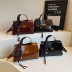 Wholesale Street Simple Solid Color Handbag - Image 2