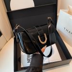 Women Fashion Casual Simple Solid Color Shoulder Bag - Image 2