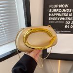 Wholesale Women Fashion Casual Geometric Ring Chain Shoulder Bag